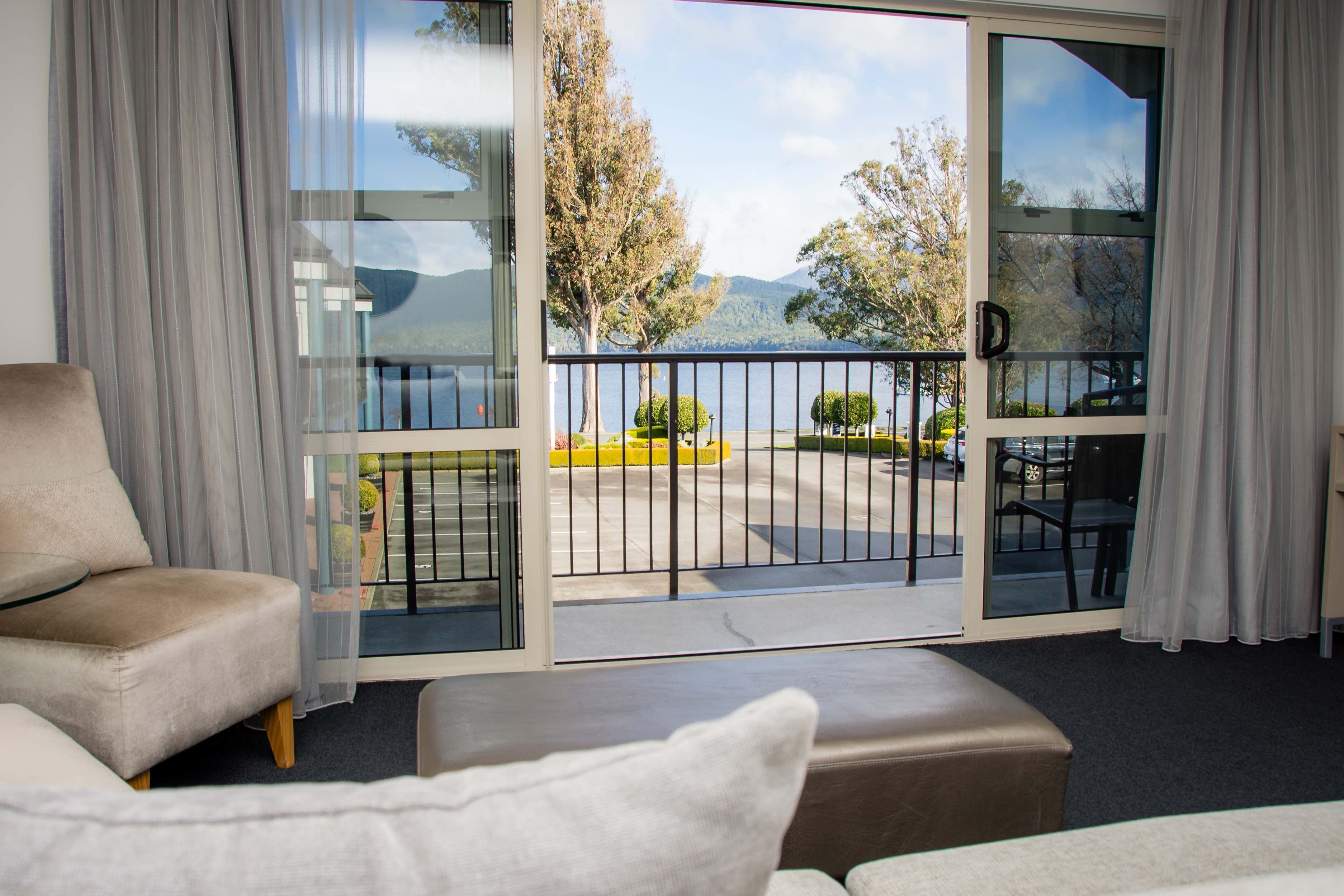Radfords on the Lake — Accommodation in Te Anau