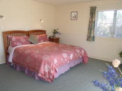 Keiko's Cottages B&B — Accommodation in Te Anau