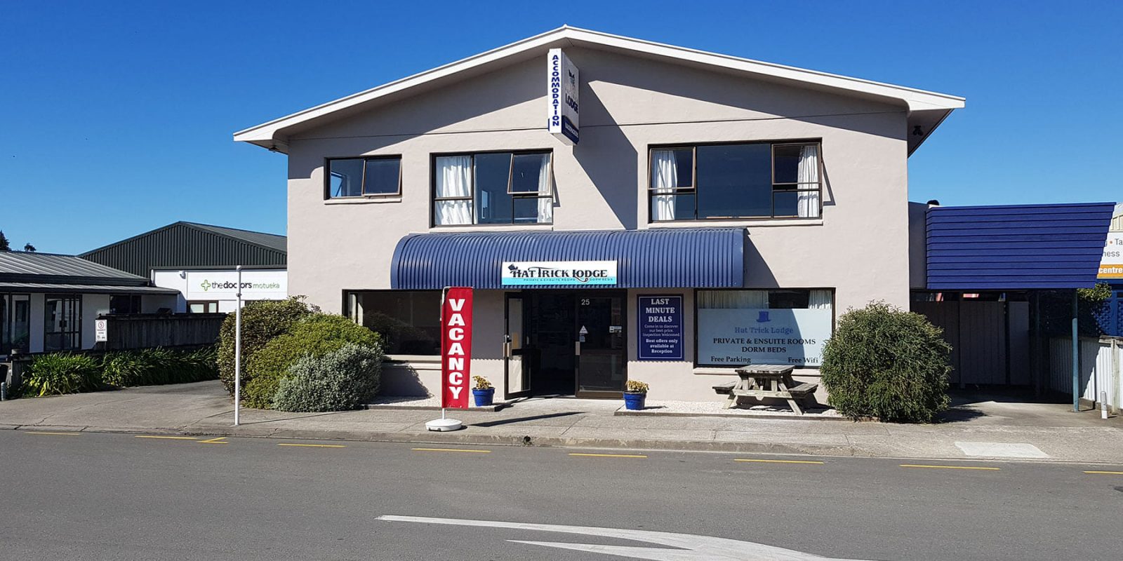 Hat Trick Lodge — Accommodation in Motueka