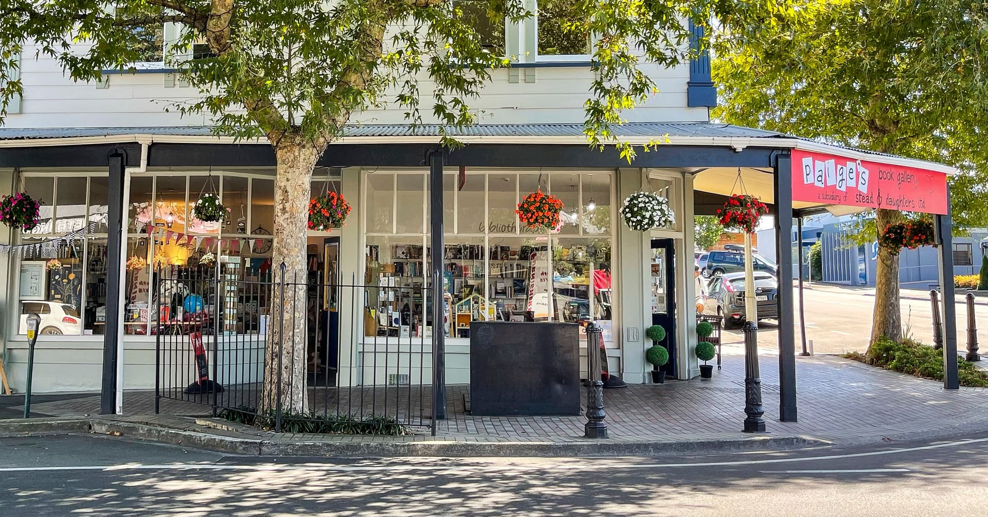 Paige's Book Gallery