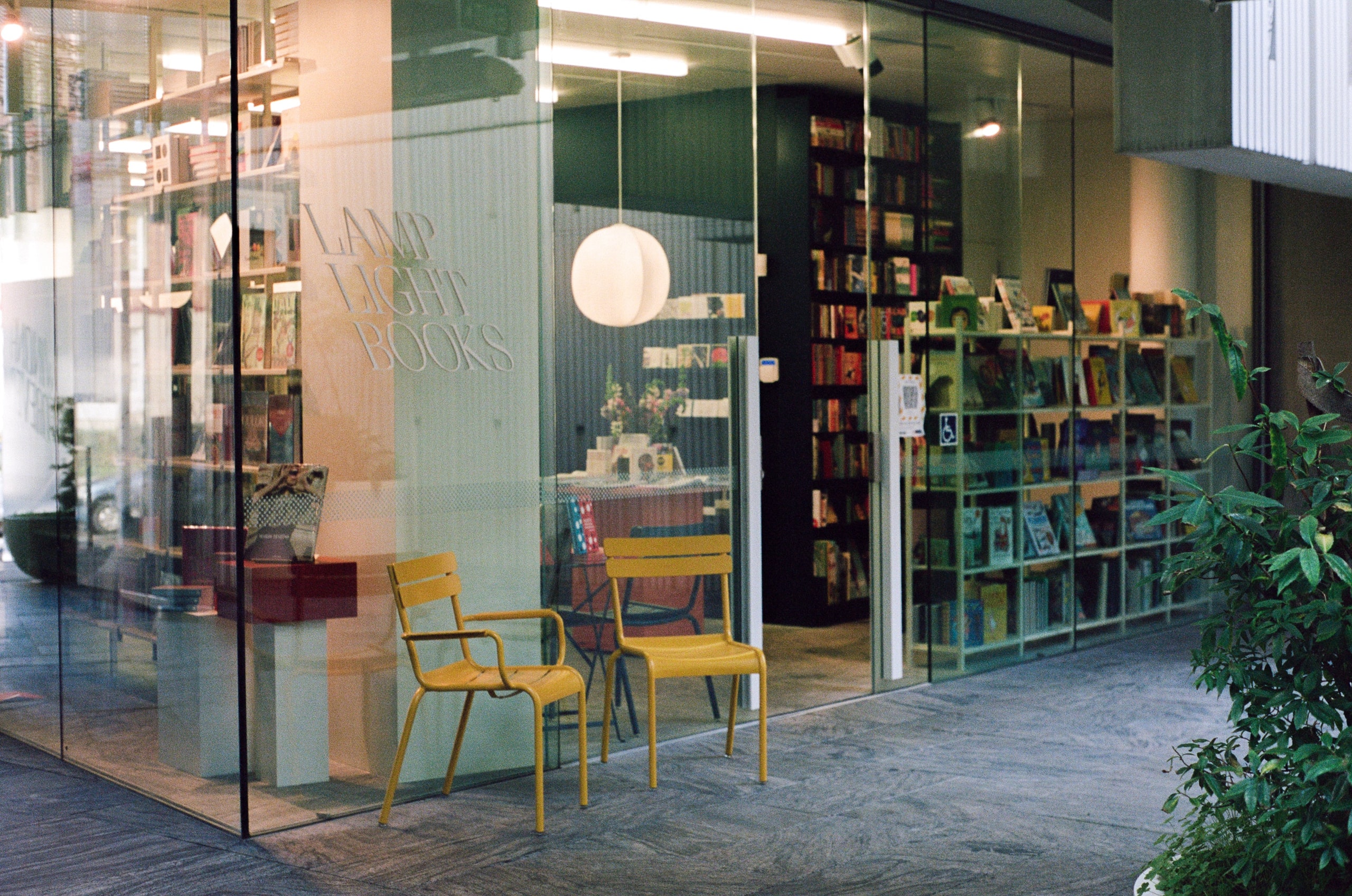 Lamplight Books — Bookstores in Nelson