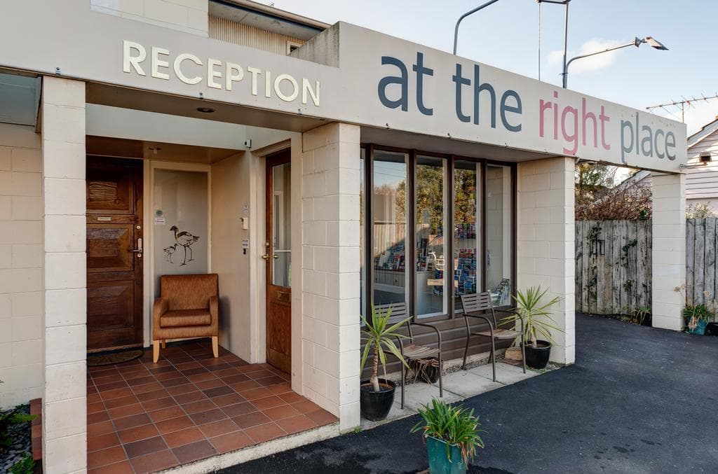 At The Right Place Hostel — Accommodation in 85 - 87 Bealey Avenue