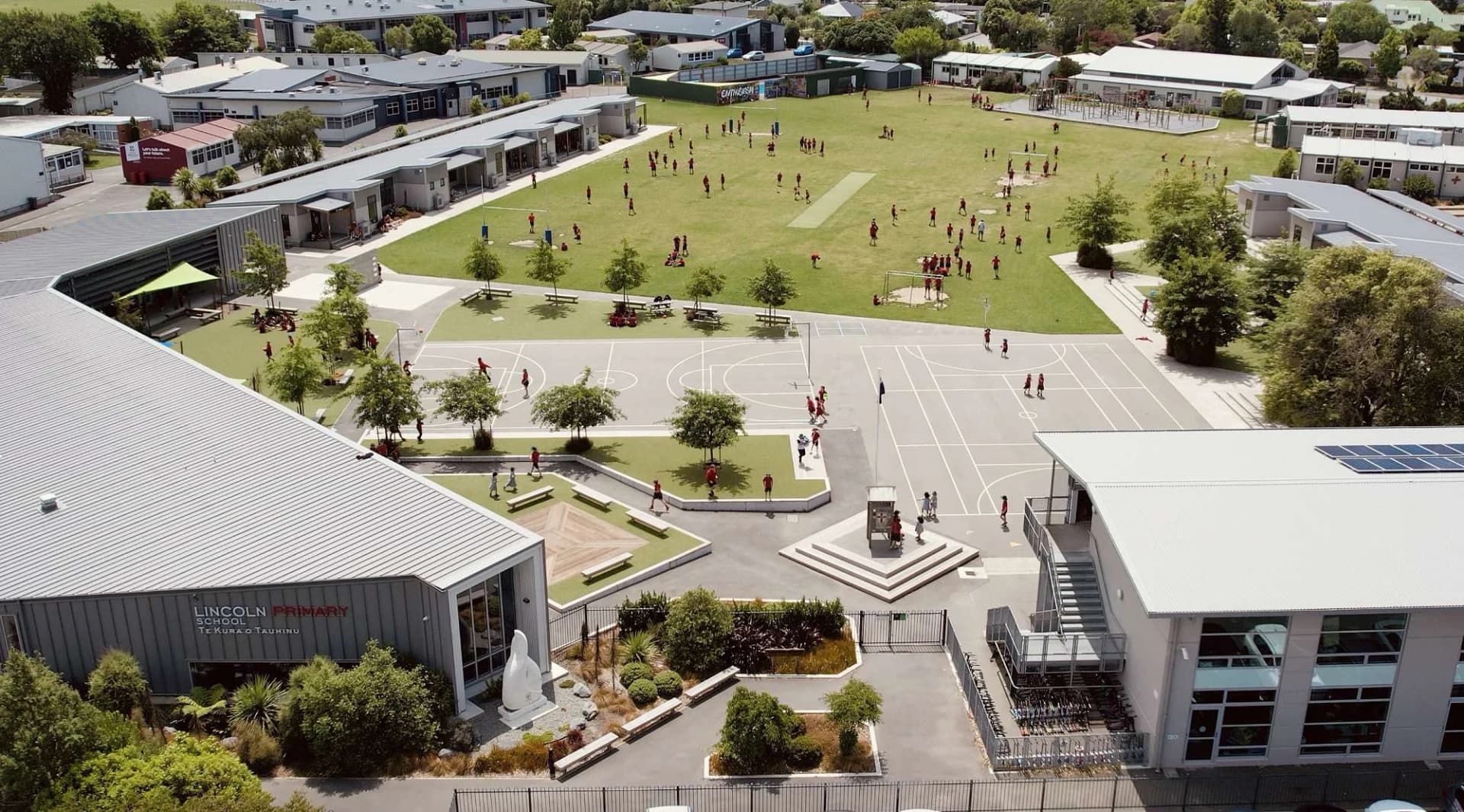 Lincoln Primary School — Schools in Lincoln