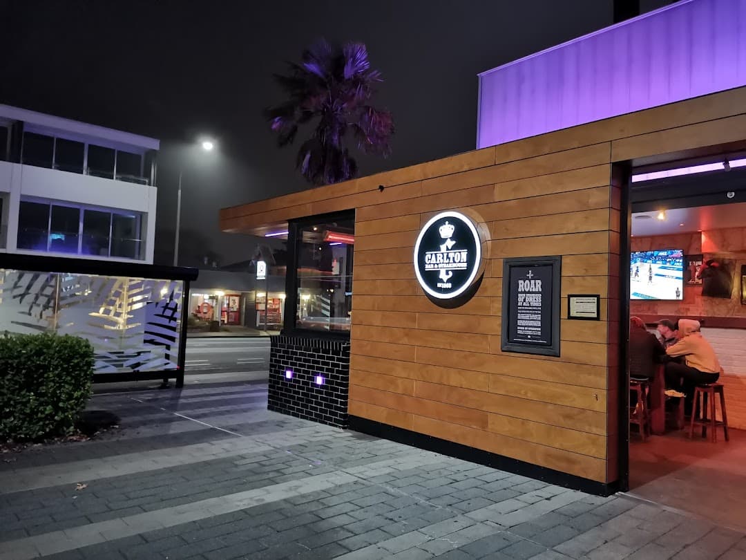 Carlton Bar & Steakhouse