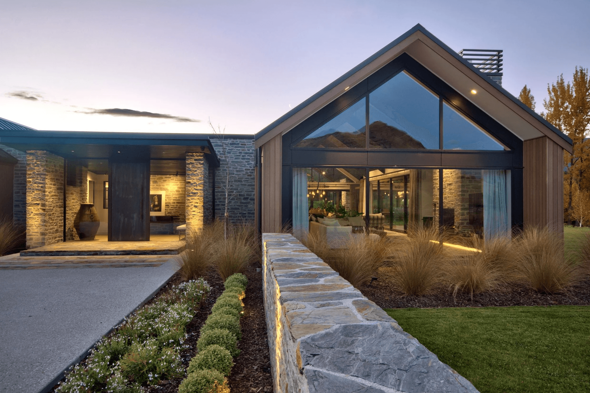 Tahuna Stone — Builders in Queenstown