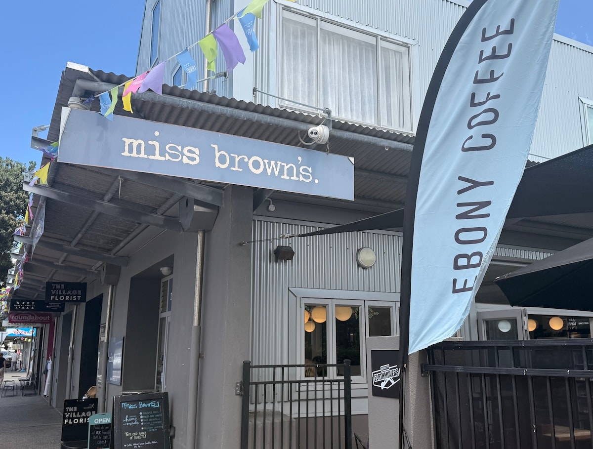 Miss Brown’s Cafe — Cafés in Napier