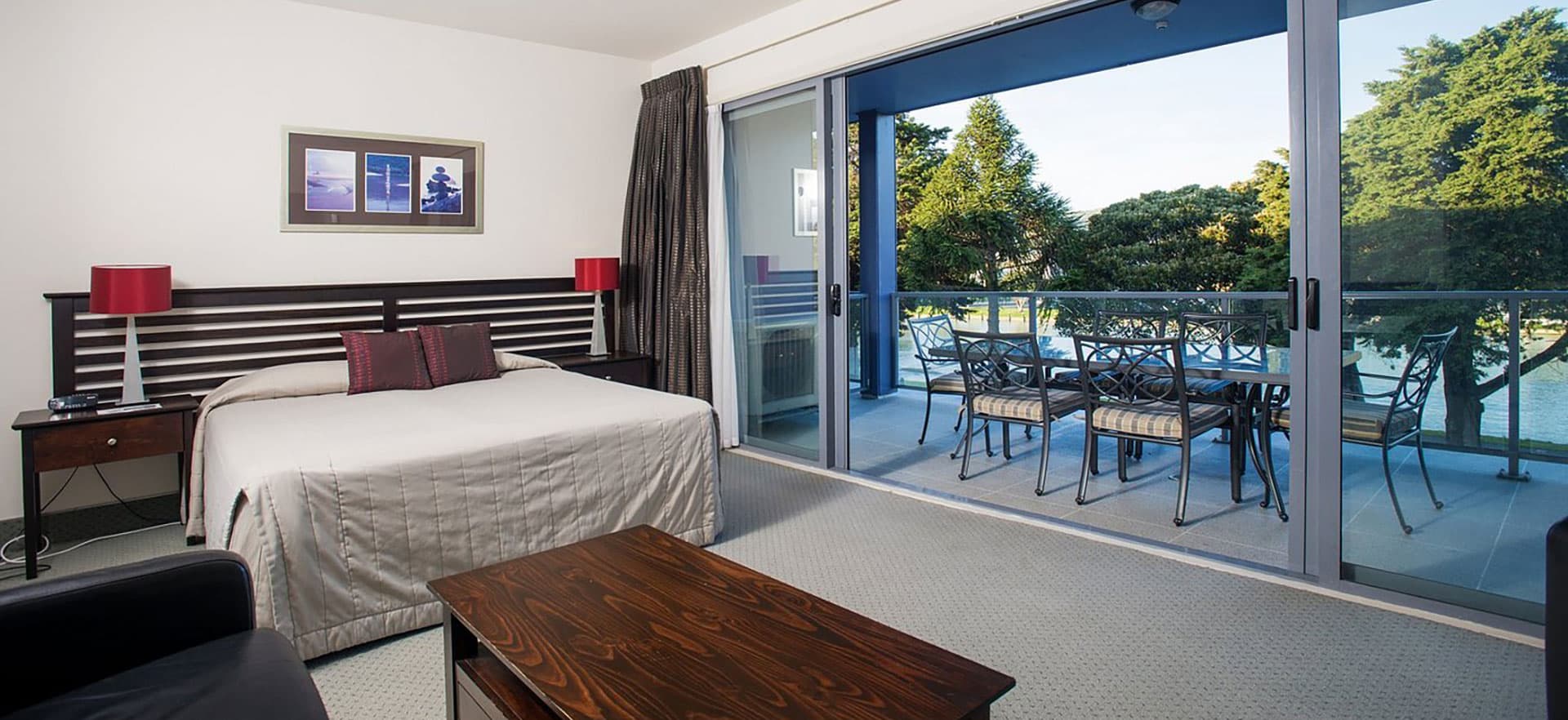 Emerald Hotel Gisborne — Accommodation in Gisborne