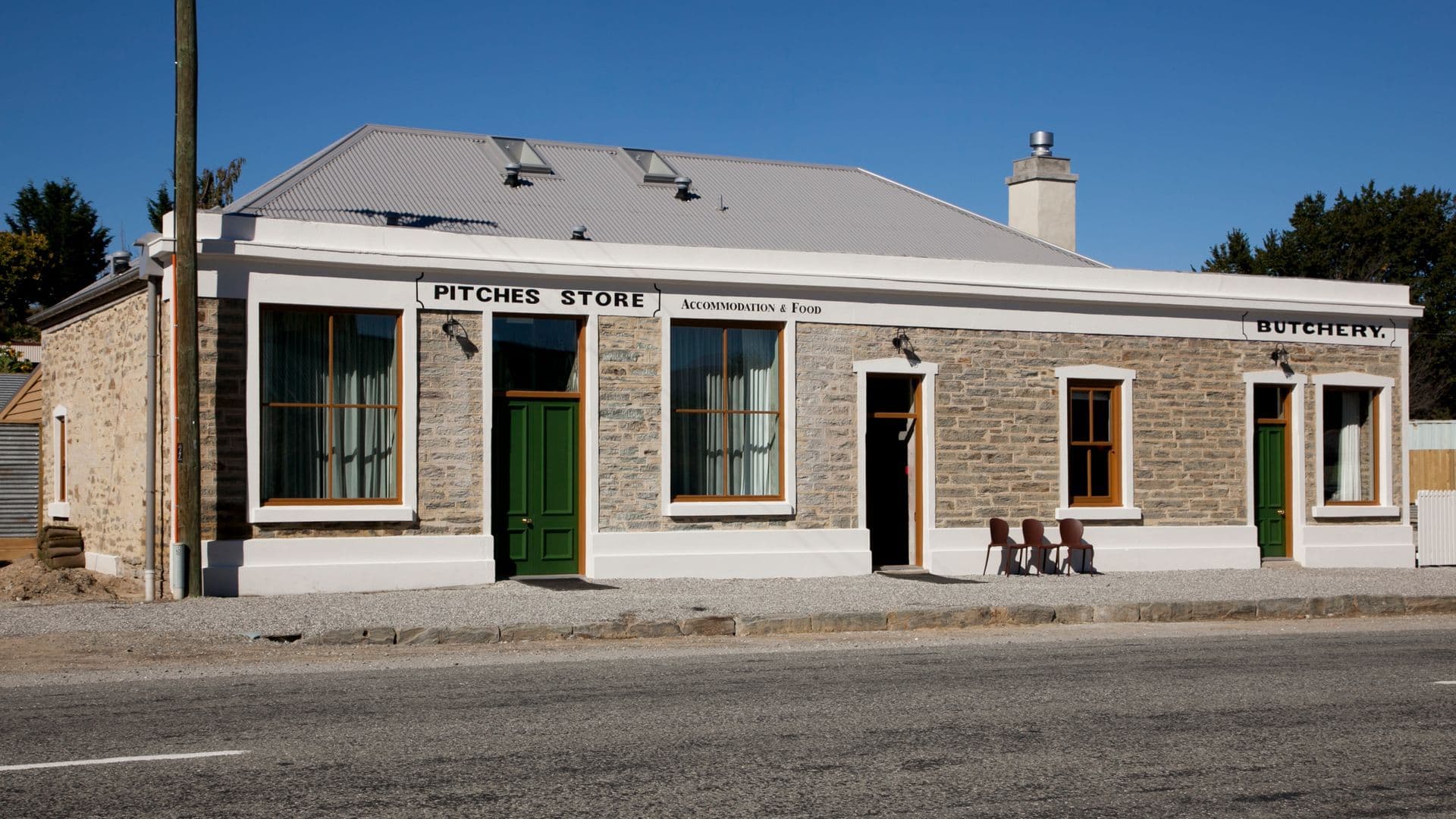 Pitches Store — Restaurants in Omakau