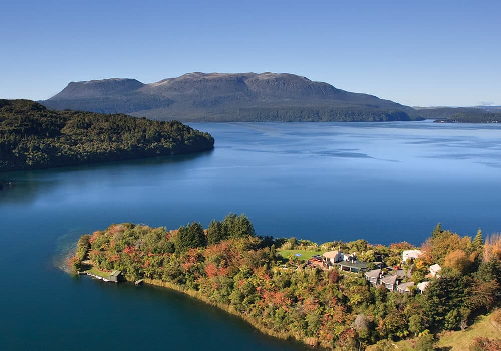Solitaire Lodge — Accommodation in Lake Tarawera