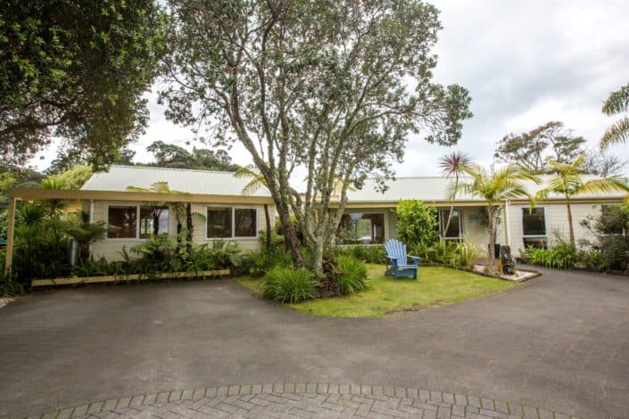 Tatahi Cove Guest House — Accommodation in Hahei