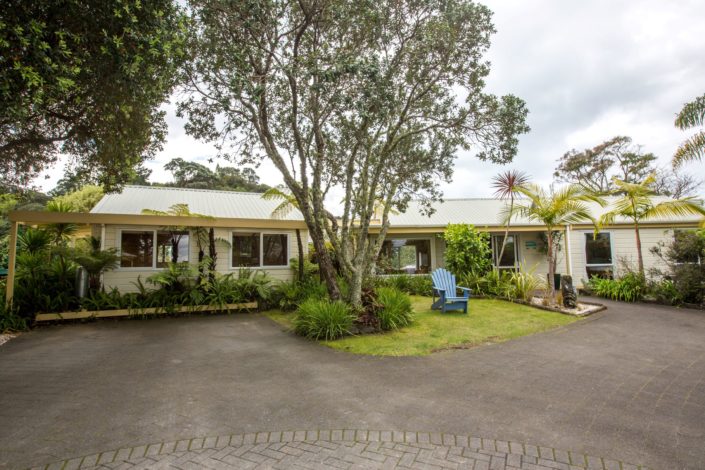 Tatahi Cove Guest House — Accommodation in Hahei