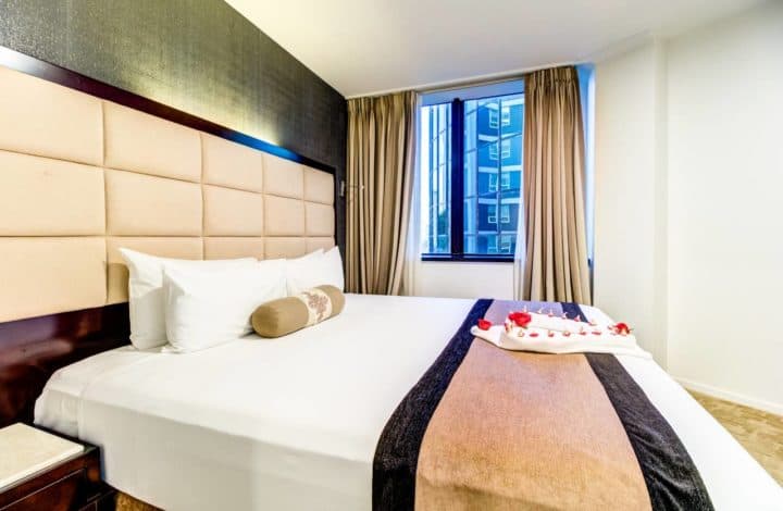 VR Queen Street Hotel & Suites — Accommodation in Auckland