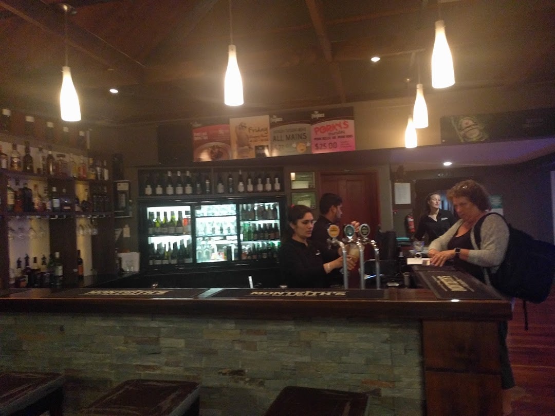 The Hive Bar & Restaurant — Restaurants in Kumeū