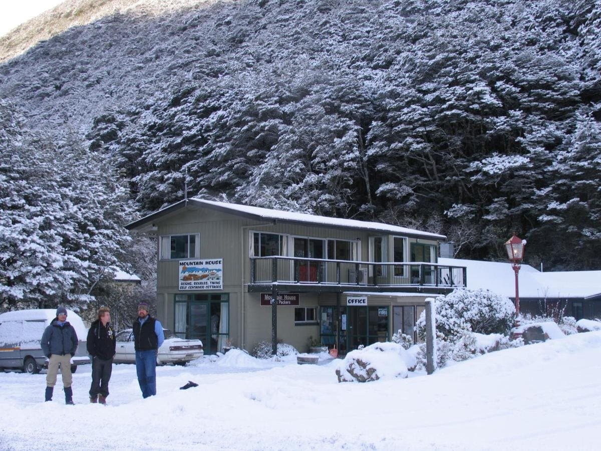 YHA Mountain House — Accommodation in Arthur's Pass