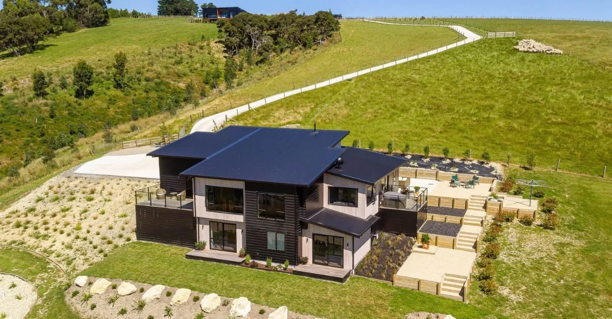M.B. Brown Ltd — Builders in Masterton