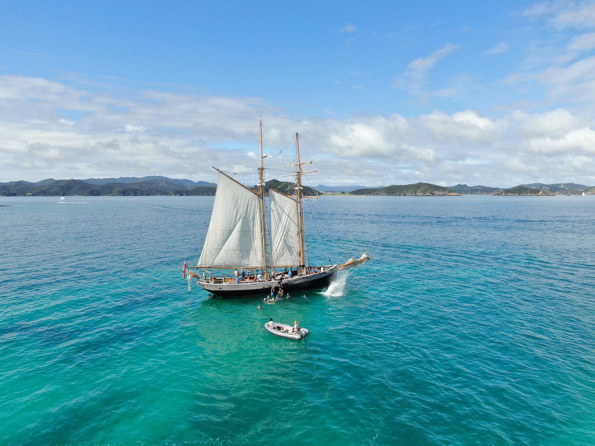 R. Tucker Thompson — Outdoor Goods in Paihia 0200