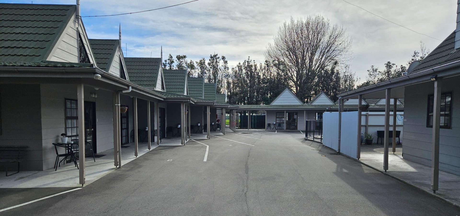 Bulls Motel & Holiday Park — Accommodation in Bulls