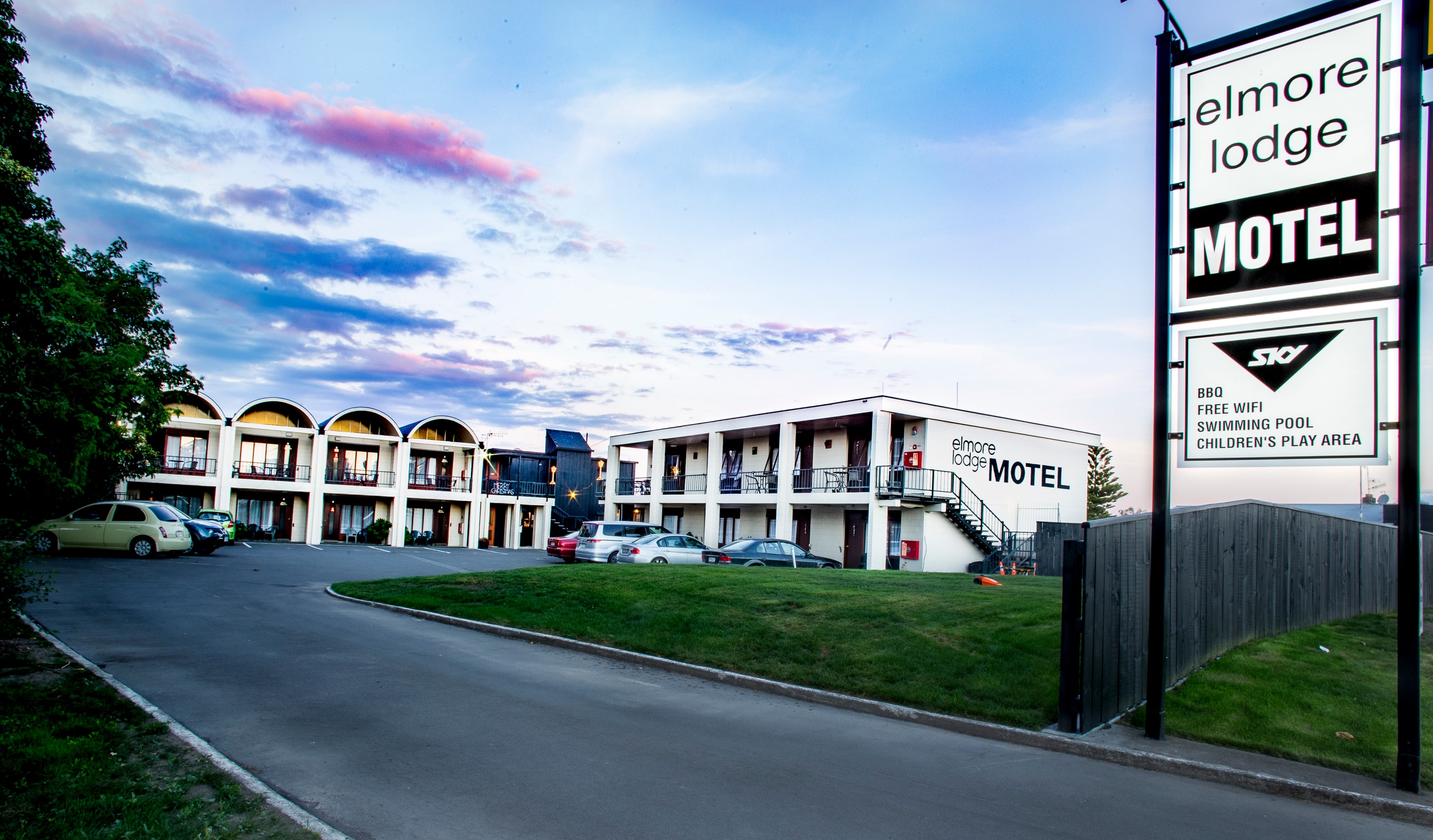 Elmore Lodge Motel — Accommodation in Hastings