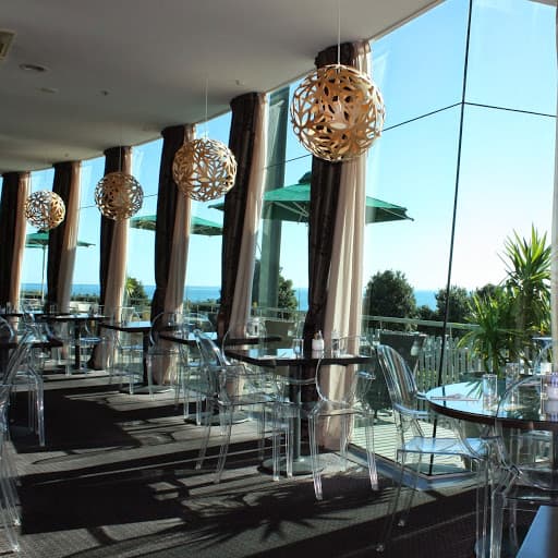 Salt Restaurant/Cafe & Bar