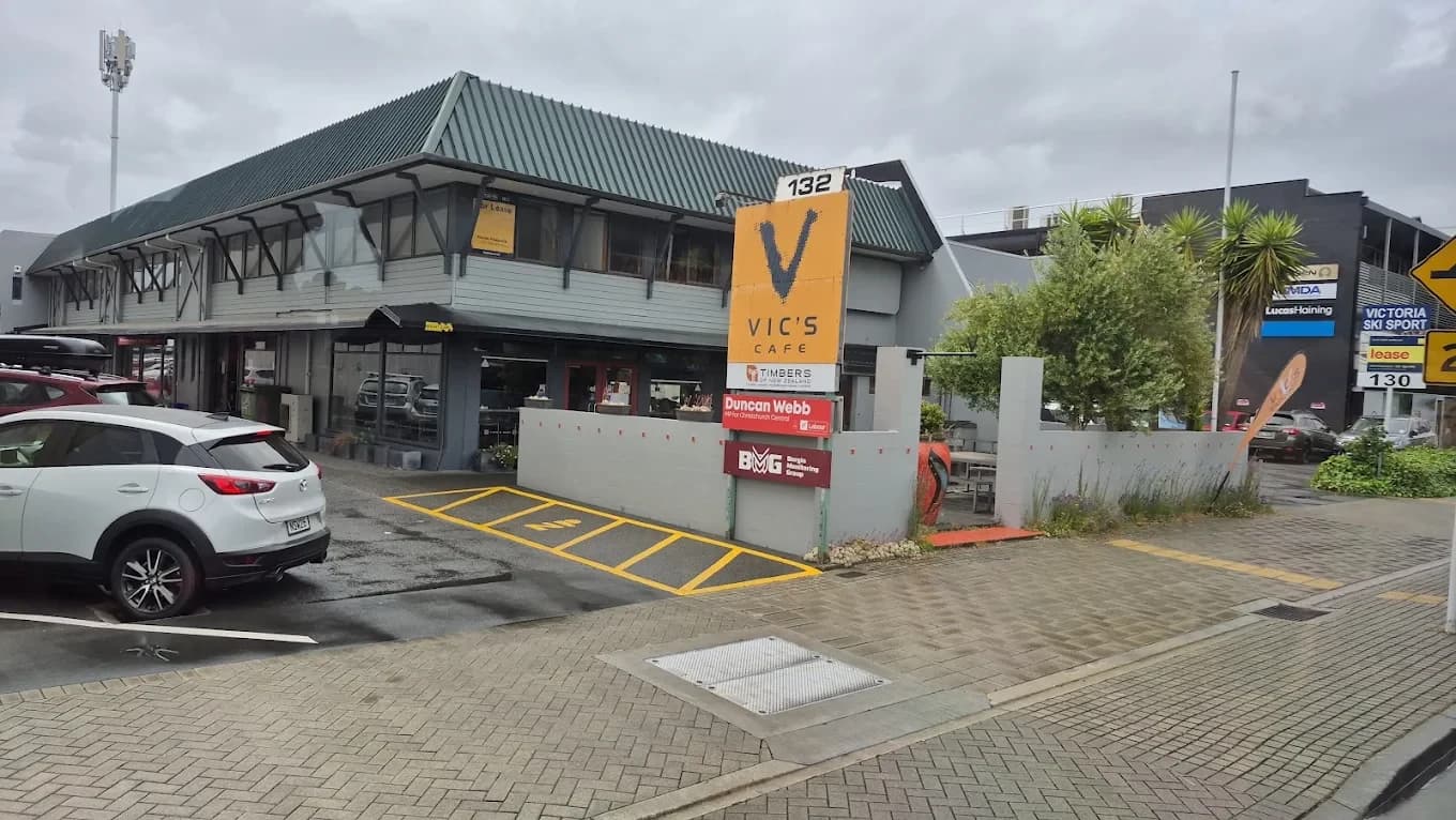 Vic's Cafe — Café in Christchurch