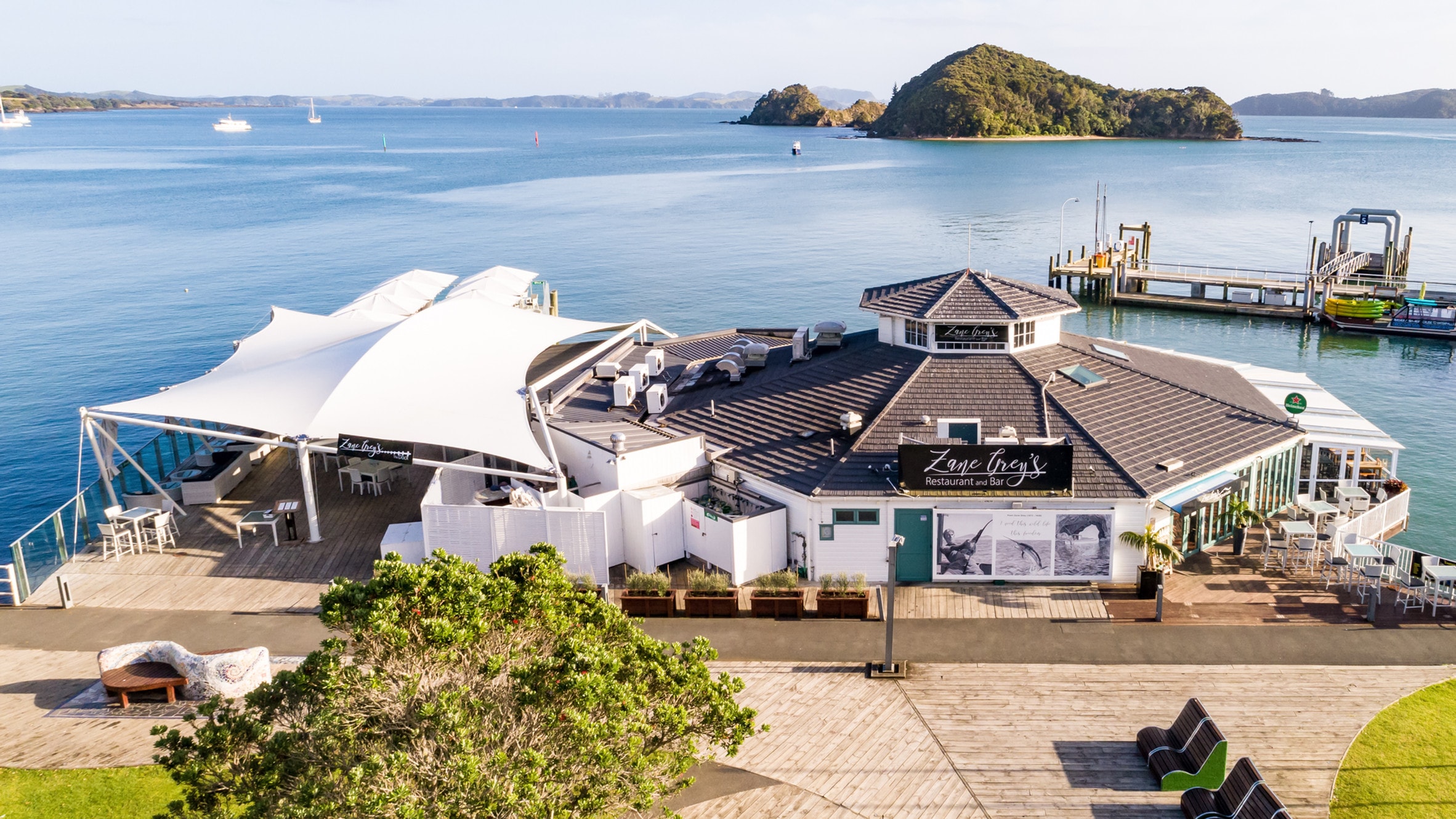 Zane Grey's - The Aquarium — Restaurants in Bay of Islands