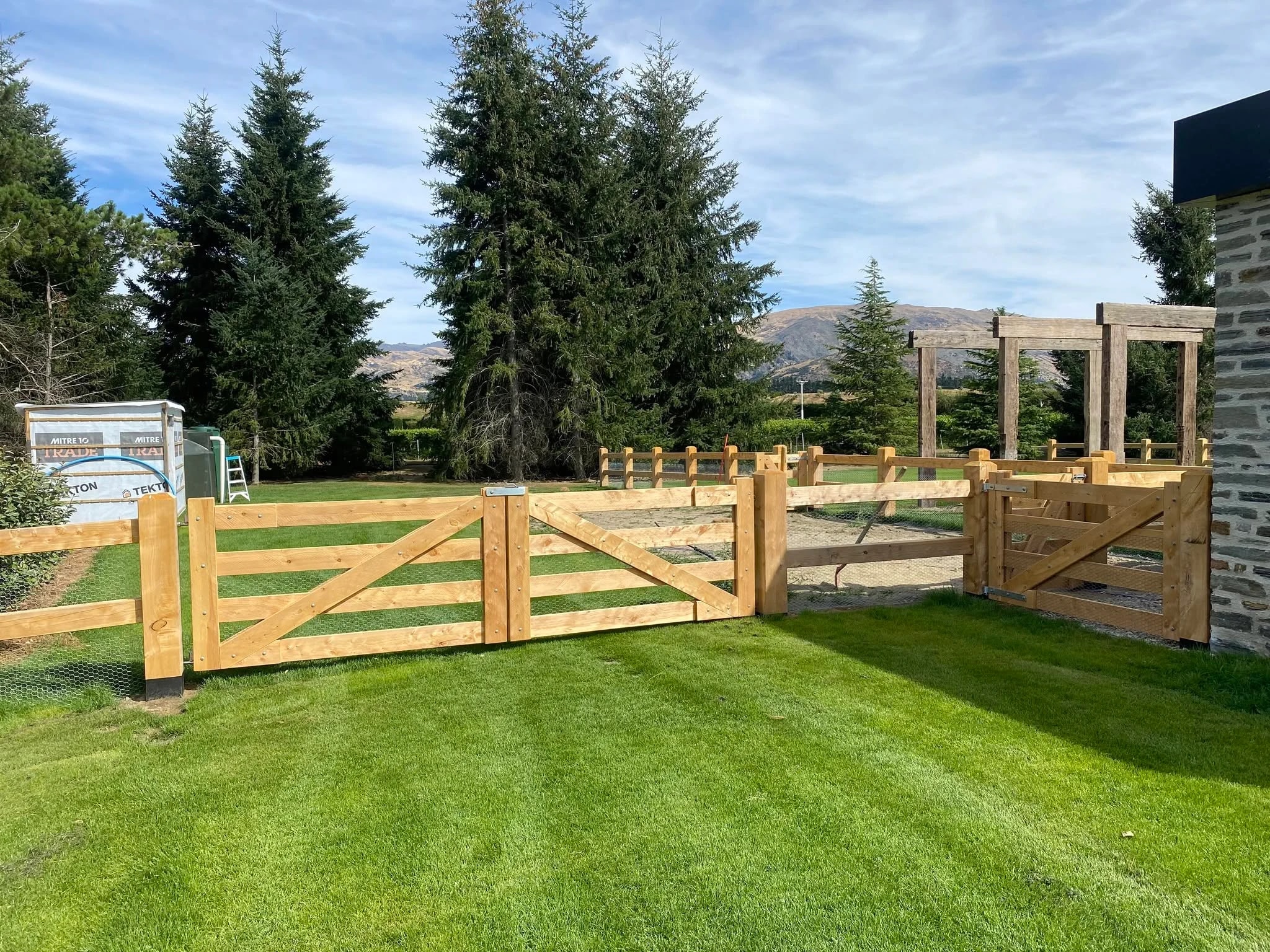 Alpine Fencing Wanaka — Builders in Wānaka