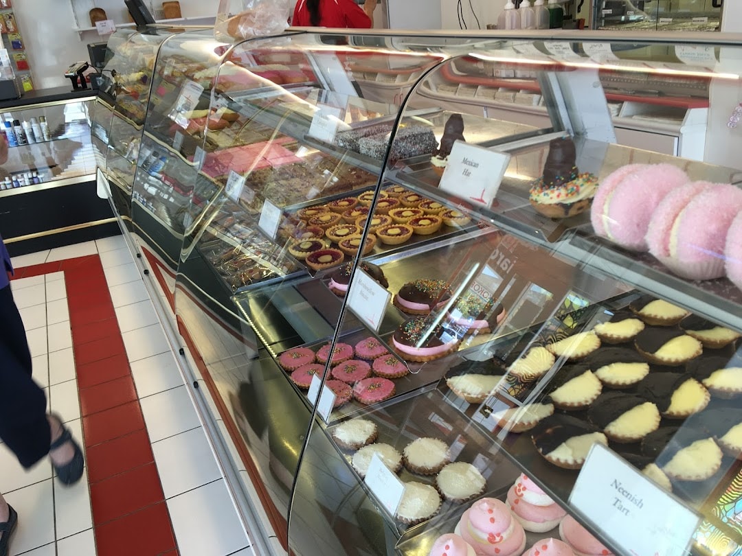 Kapiti Cakes & Bakery — Bakeries in Paraparaumu