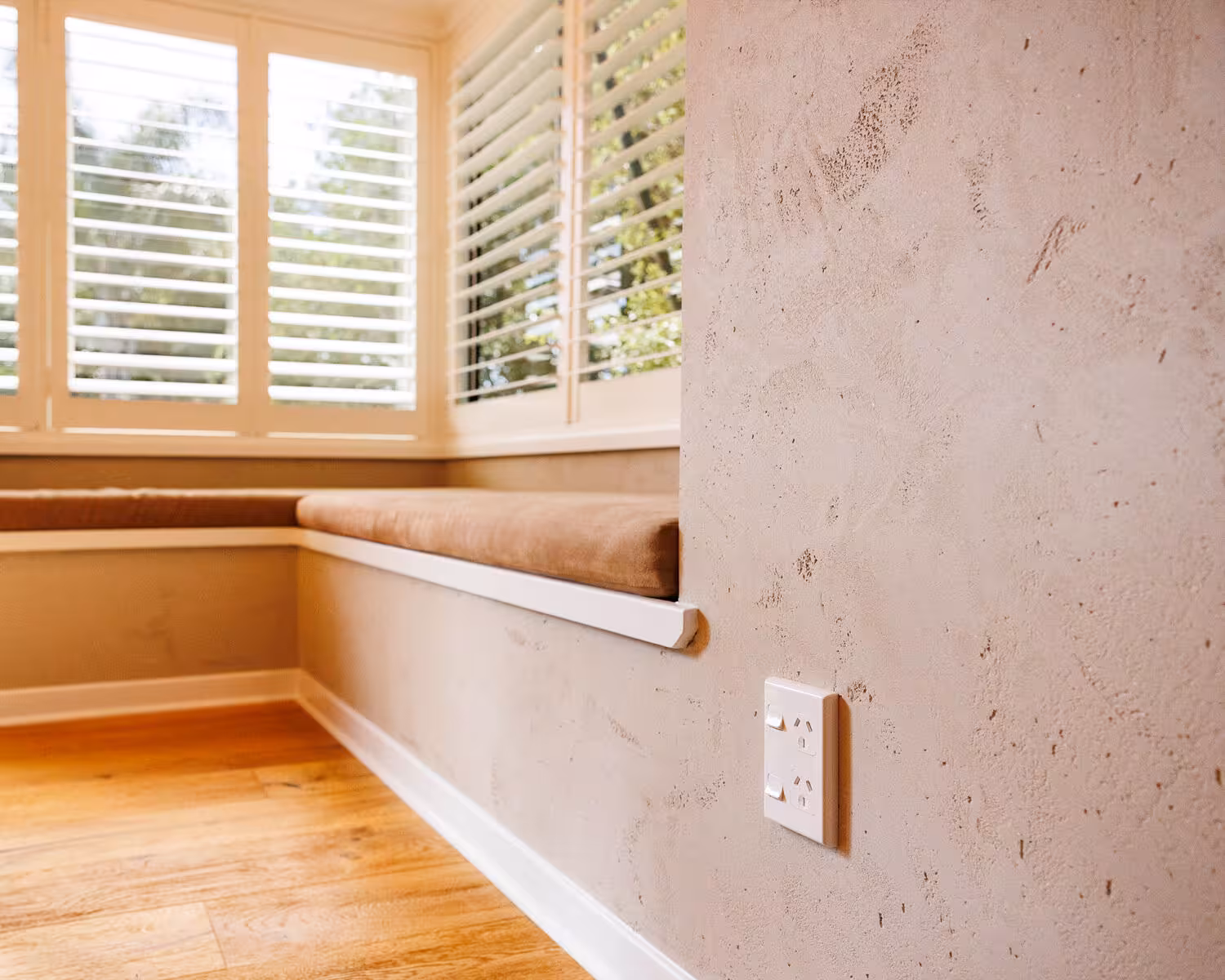 Unique Finishes Plastering — Builders in Whau