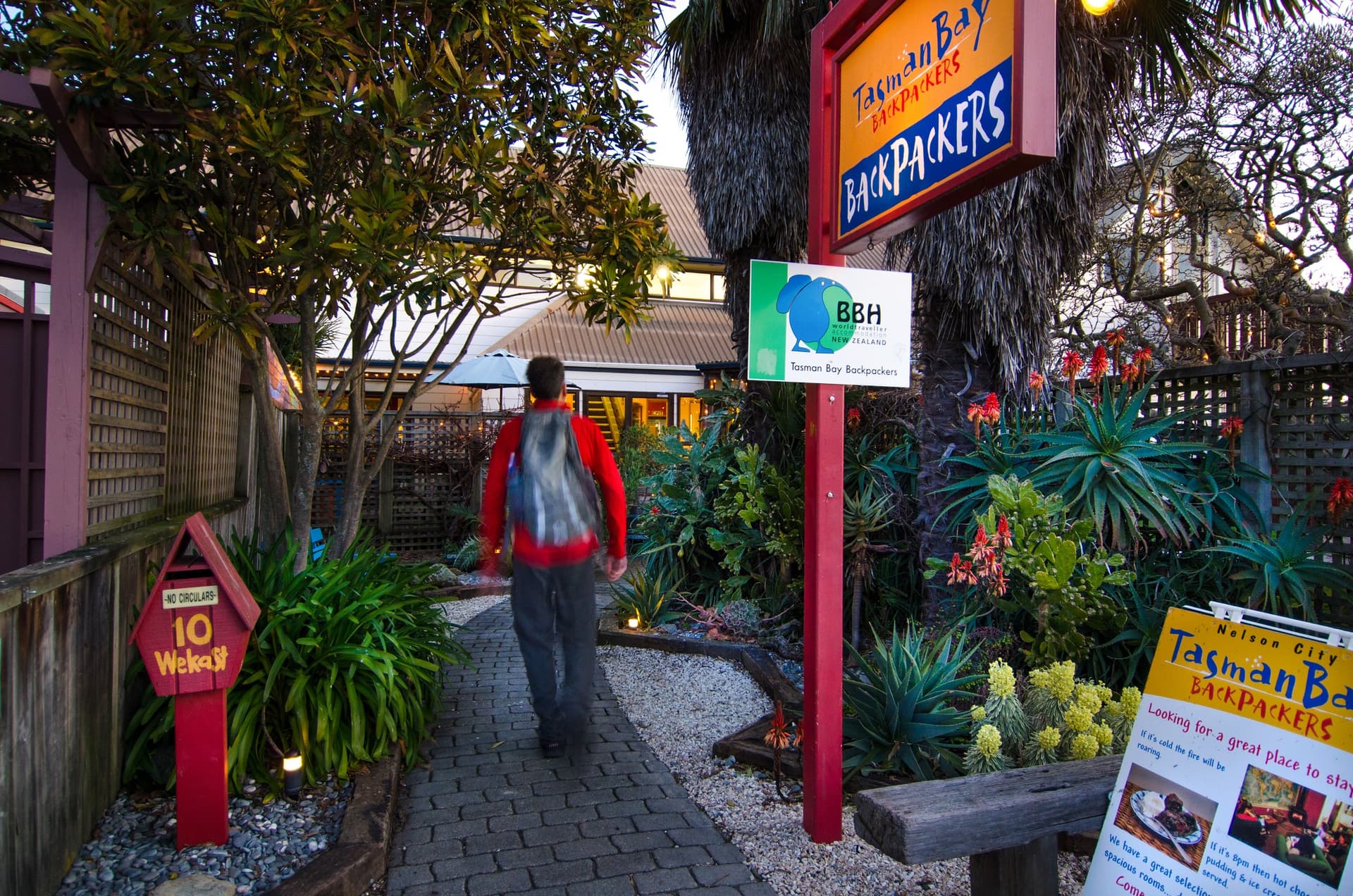 Tasman Bay Backpackers — Accommodation in Nelson