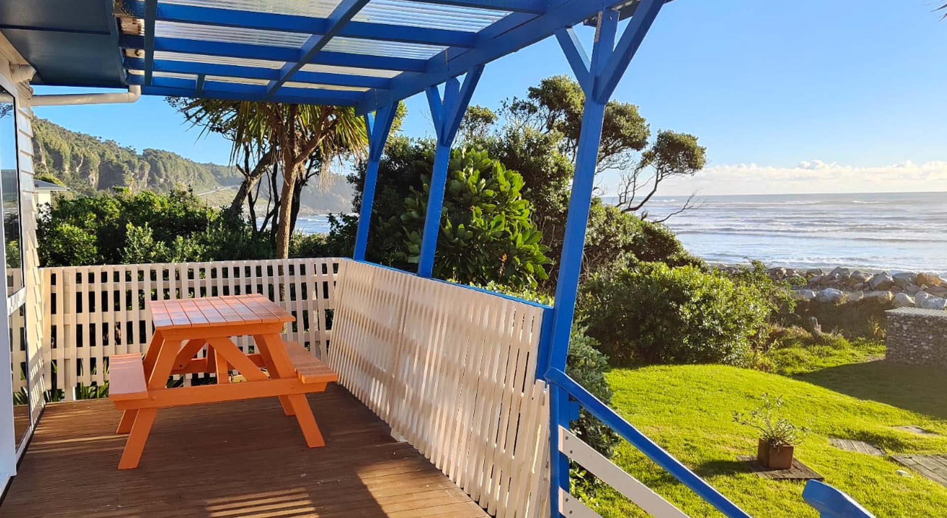 Punakaiki Beach Hostel — Accommodation in Westport