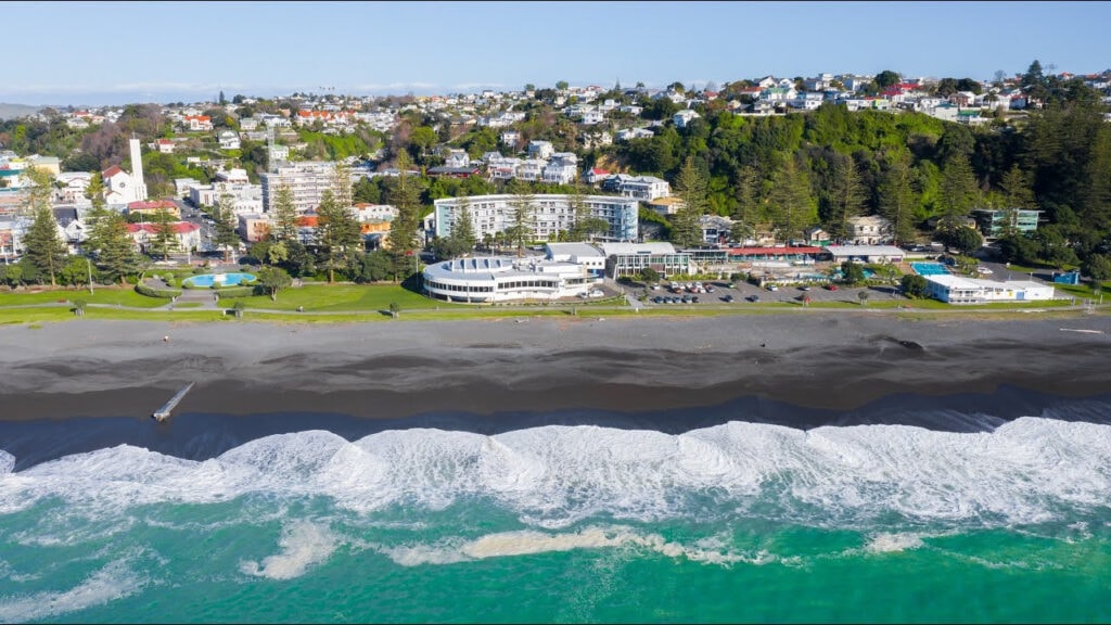 Archie's Bunker — Accommodation in Napier