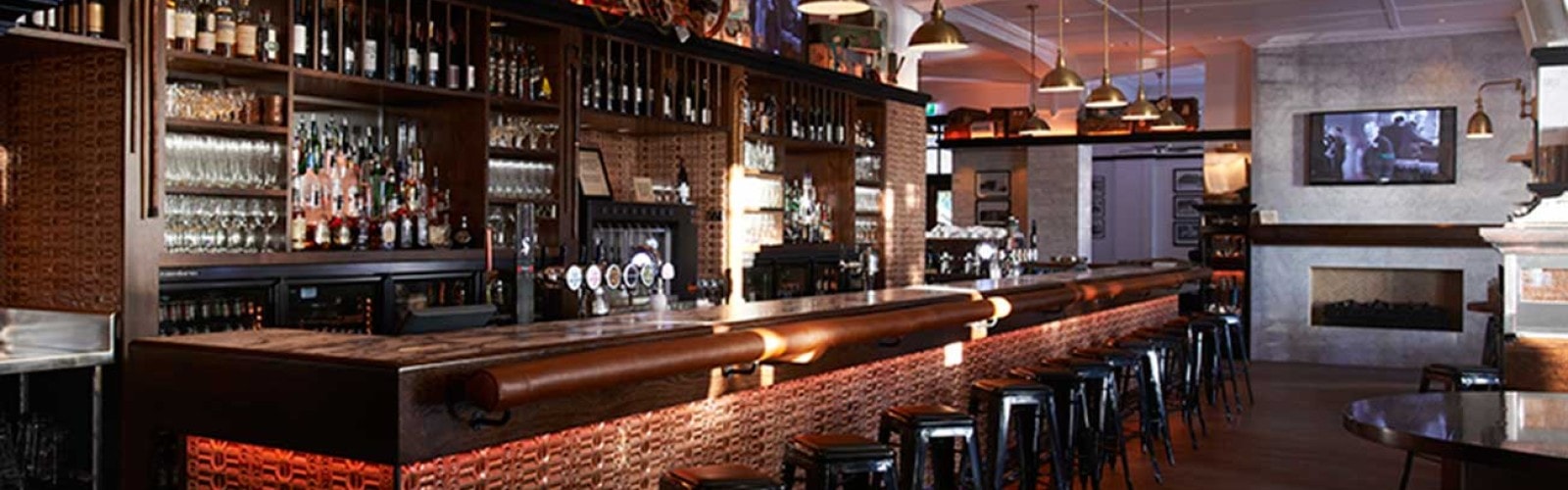 Art Deco Masonic Hotel — Restaurants in Napier