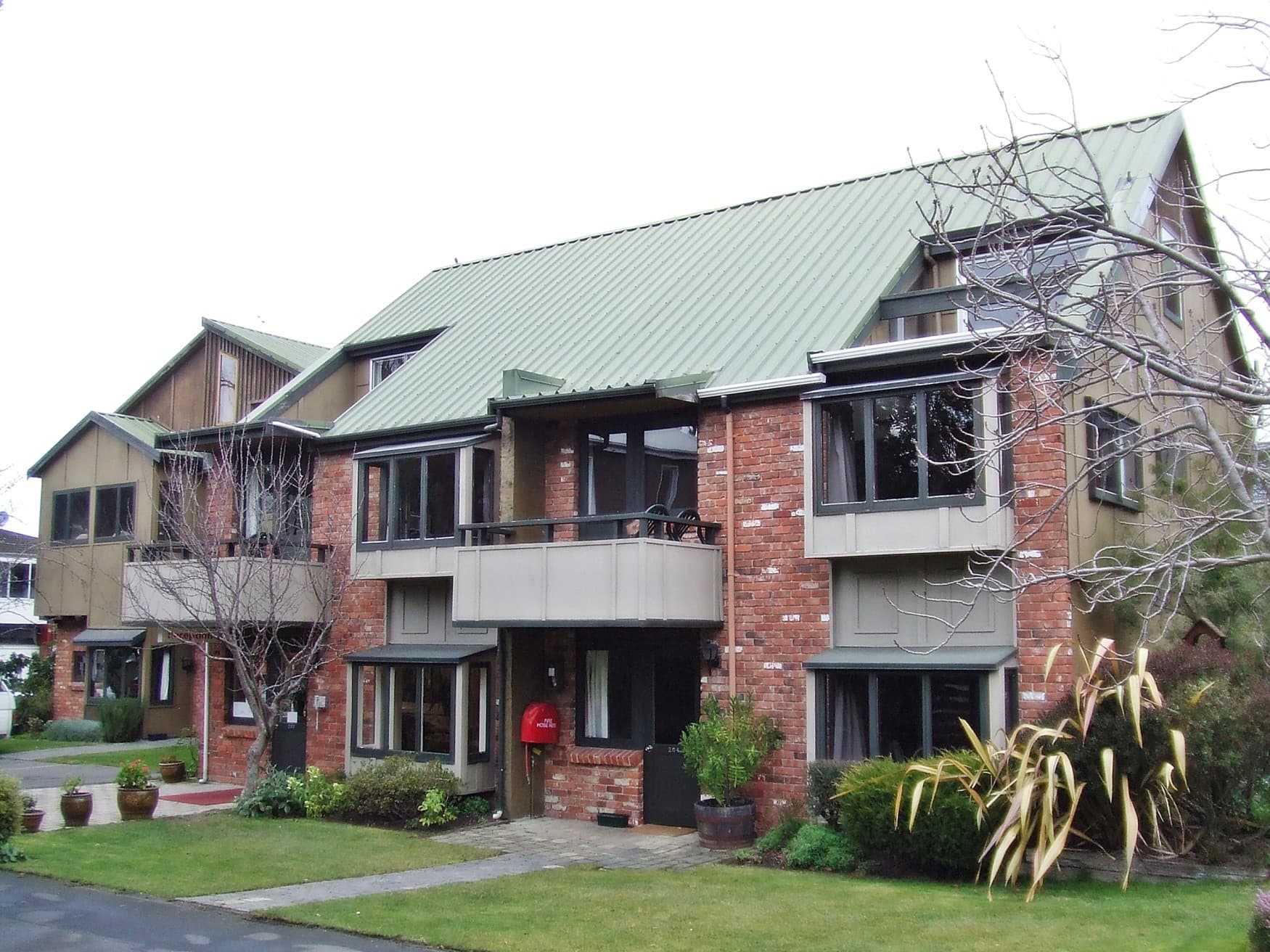 Woodlands motel & apartments — Accommodation in Dunedin