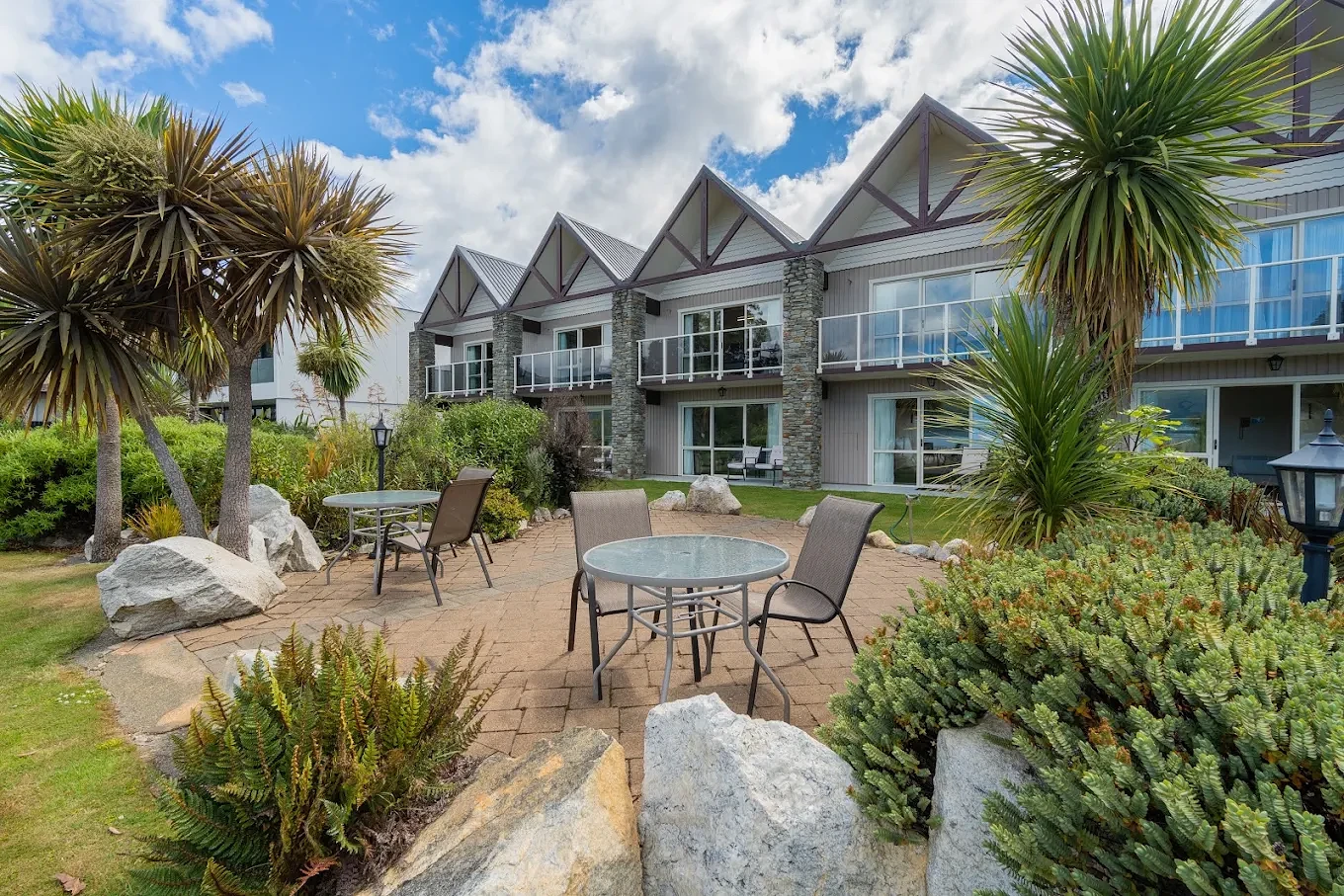 Fiordland Lakeview Motel and Apartments — Accommodation in Te Anau
