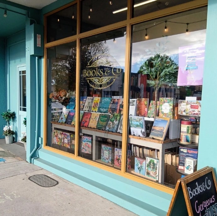 Books & Co, Ōtaki — Bookstores in Otaki
