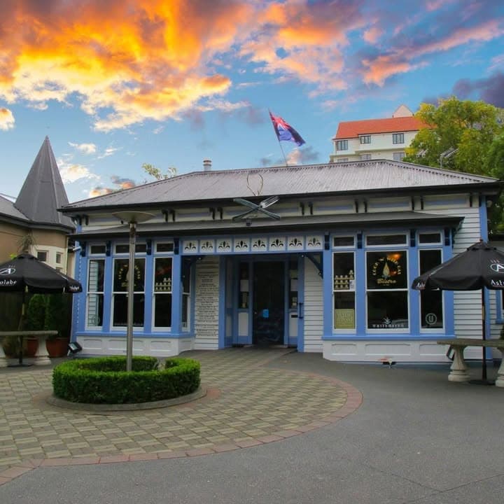 Cook 'N' With Gas — Restaurants in Christchurch