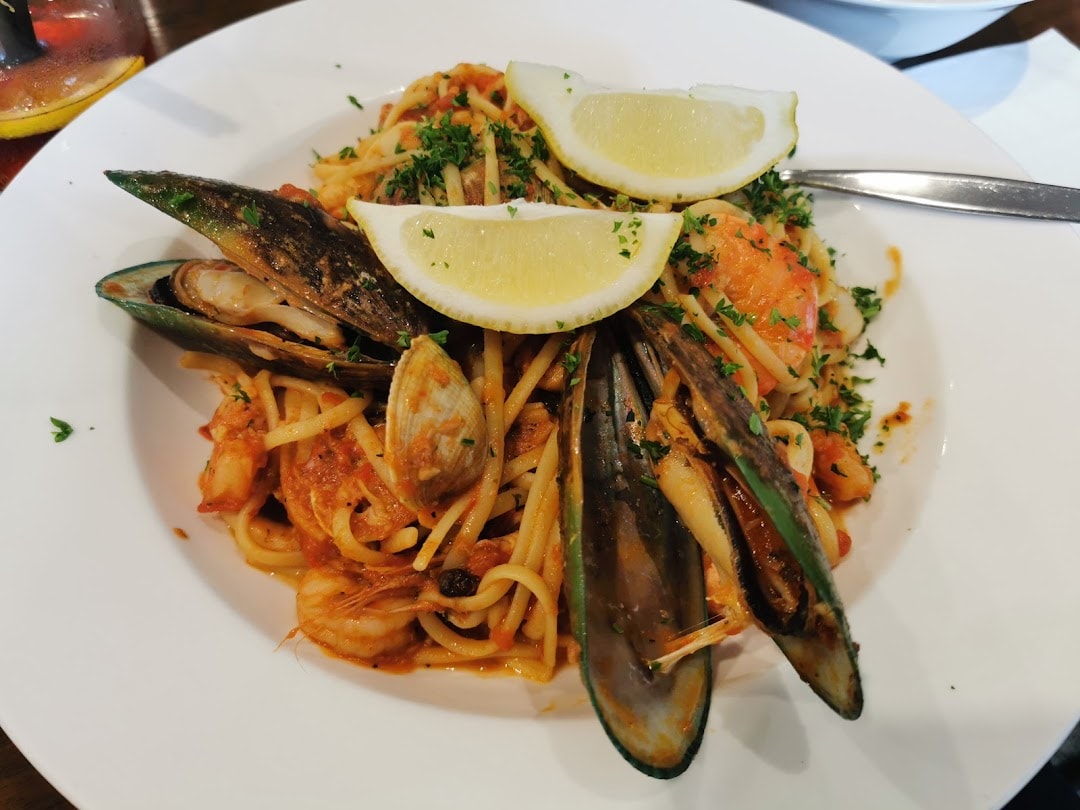 Due Amici Manly — Takeaway Food in Whangaparāoa