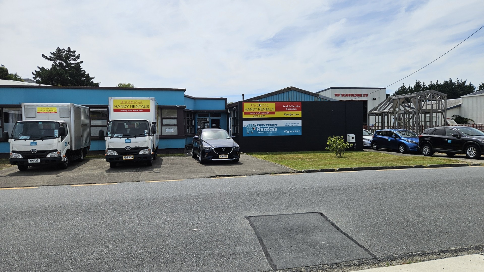 Piggy Packers Rentals — Car Rental Services in Porirua