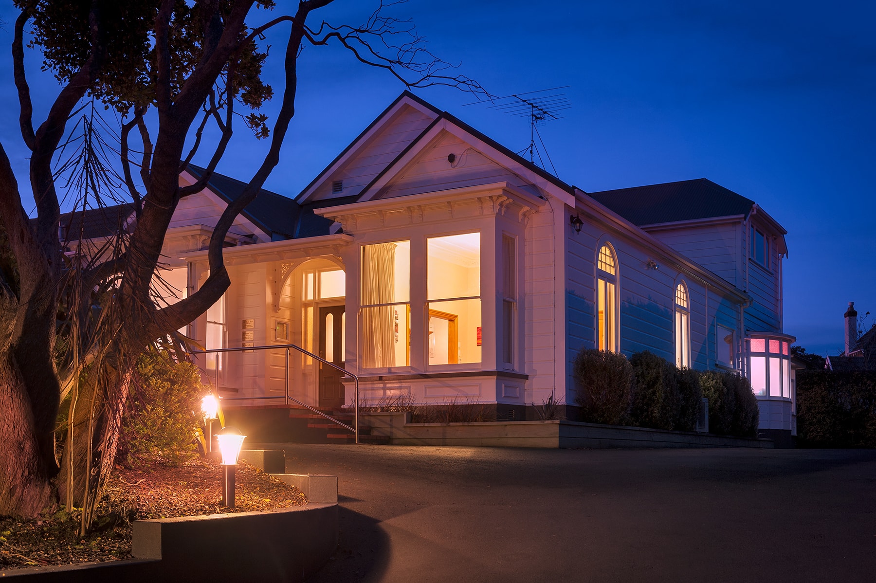Karyn Becconsall Oral Surgeon — Professional Services in Dunedin