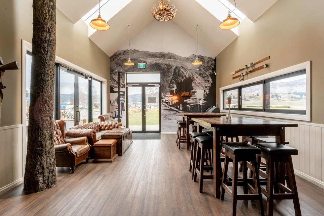 Five Stags Bar & Restaurant — Professional Services in Cromwell