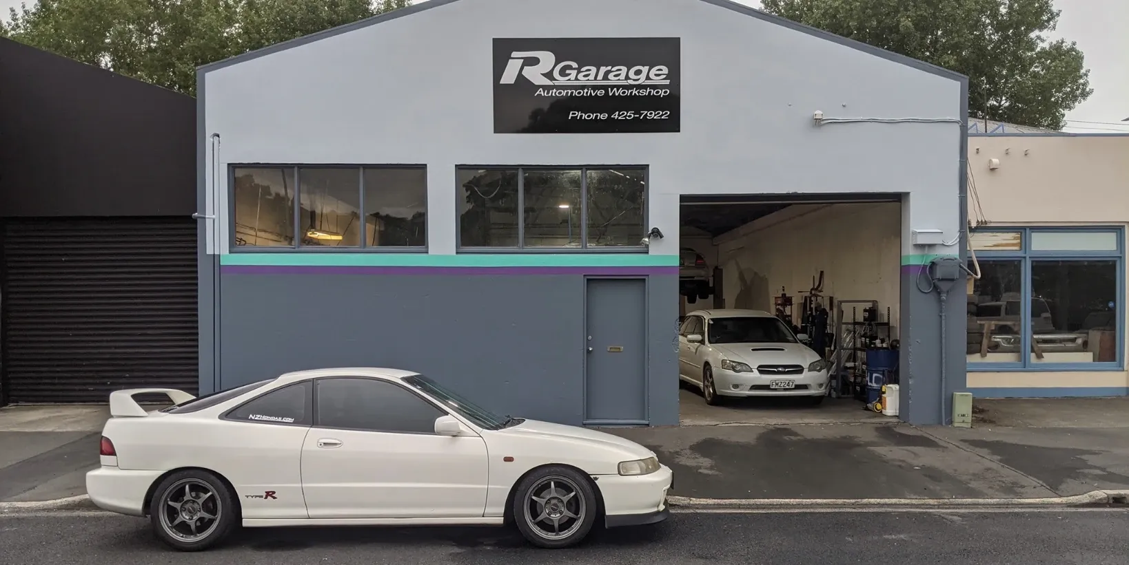 R Garage — Mechanics in Dunedin