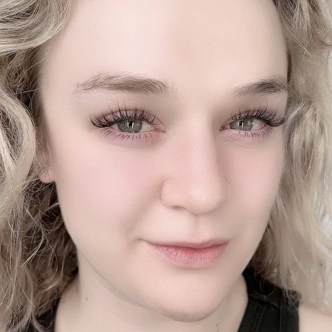 Lashury — Beauty Salons in Devonport-Takapuna