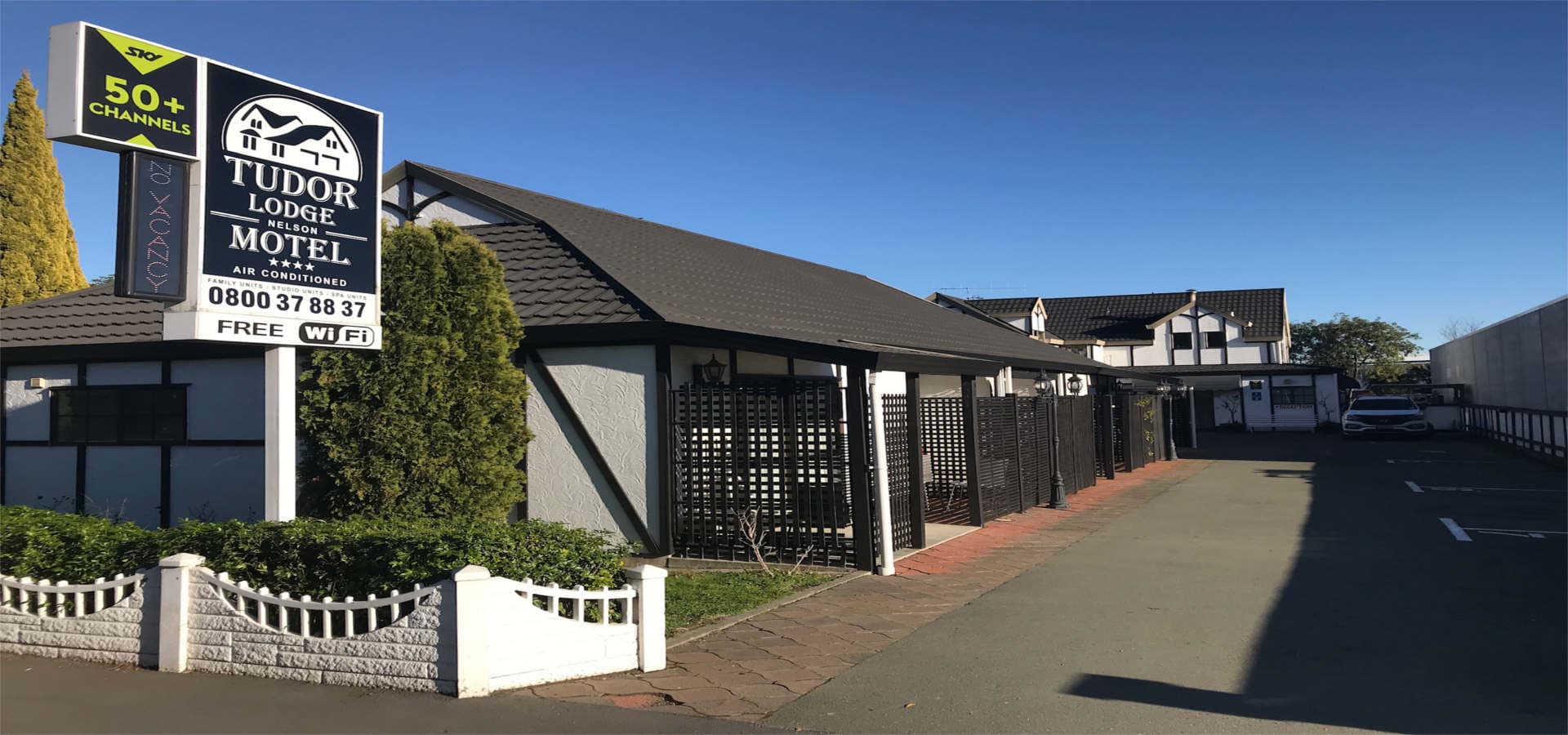 Tudor Lodge — Accommodation in Nelson