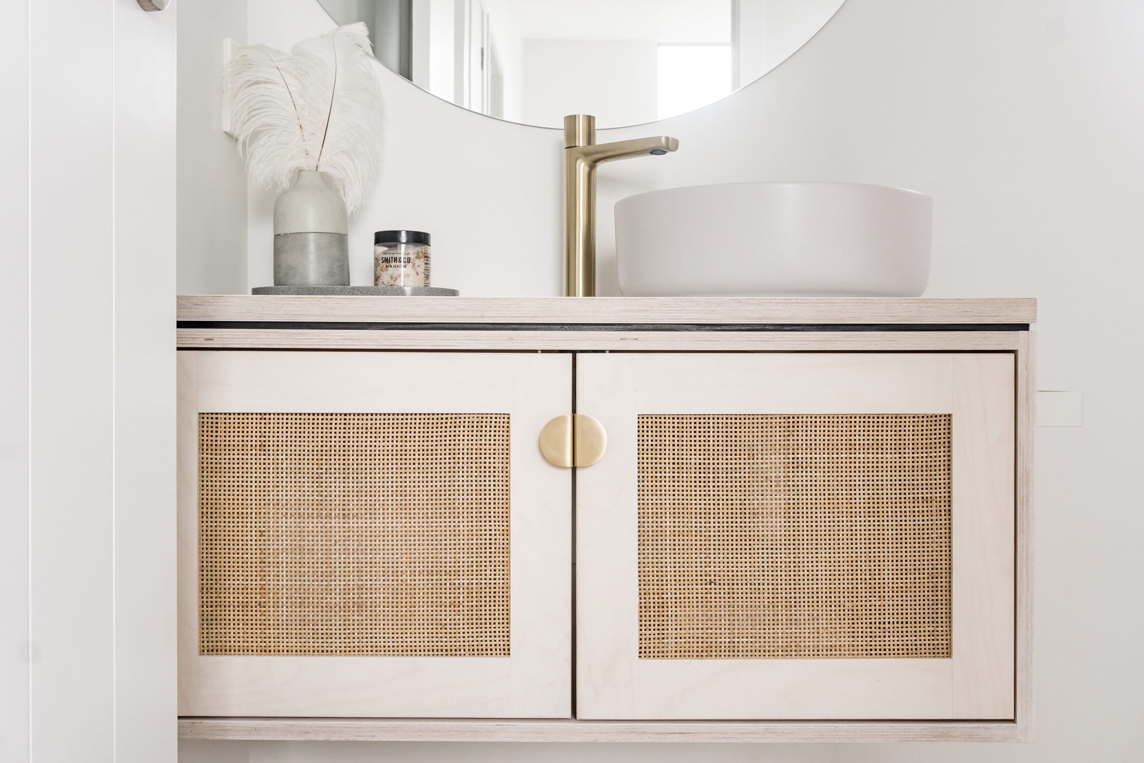 MOTIDE RAGLAN — Furniture Stores in Raglan