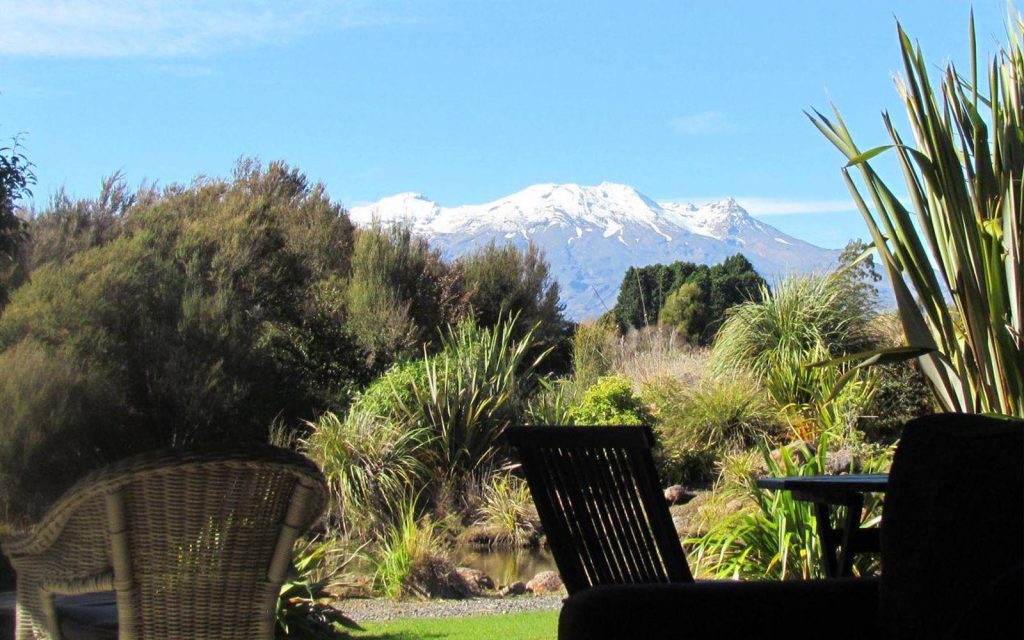 Tongariro Suites @ The Rocks — Accommodation in Horopito
