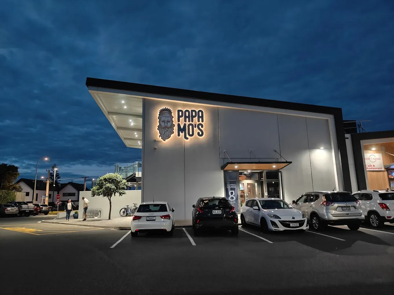 Papa Mo's Golden Sands — Restaurants in Papamoa