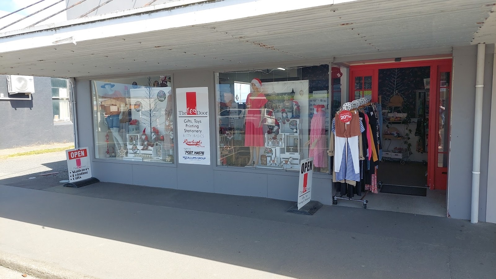 Fiordland Souvenirs Ltd — Travel & Tourism in Riverton / Aparima