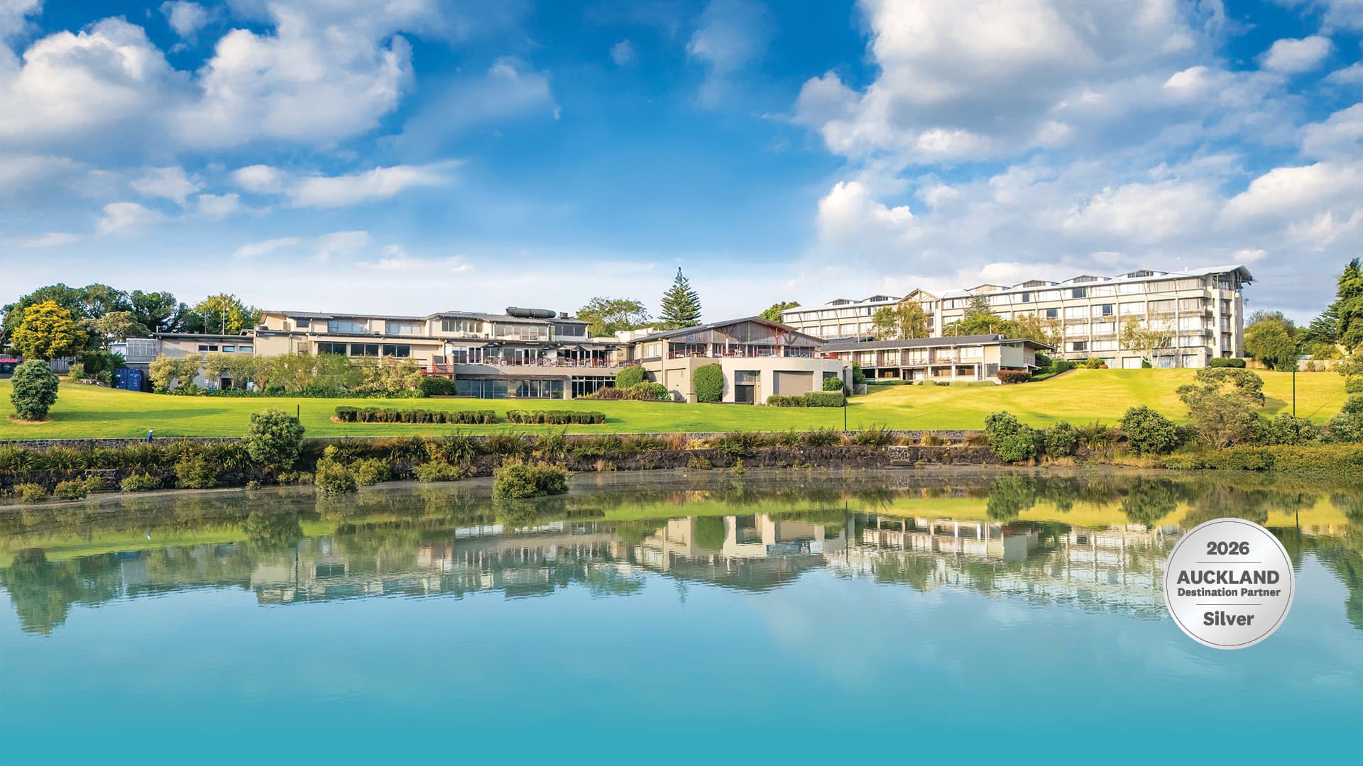 Waipuna Hotel — Accommodation in Maungakiekie-Tāmaki