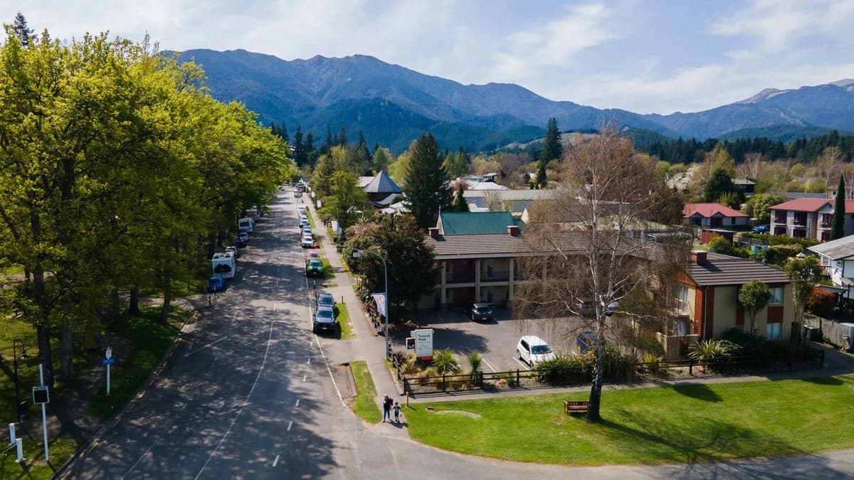Tussock Peak Motor Lodge — Accommodation in Hanmer Springs
