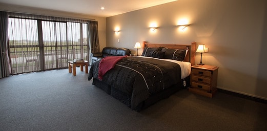 Stations Inn — Accommodation in Kaniere